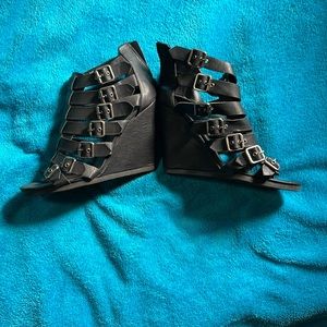 Black gladiator wedge
